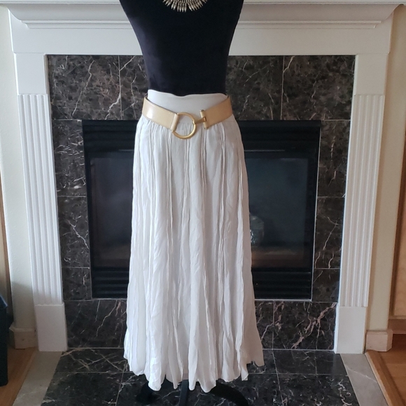 European Culture Dresses & Skirts - European Coulture skirt size Small